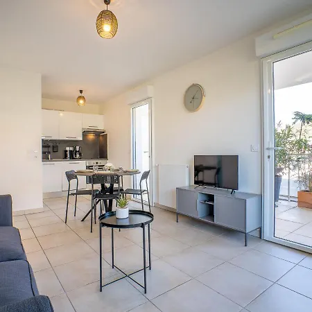 Royal Rivage-3 By Interhome